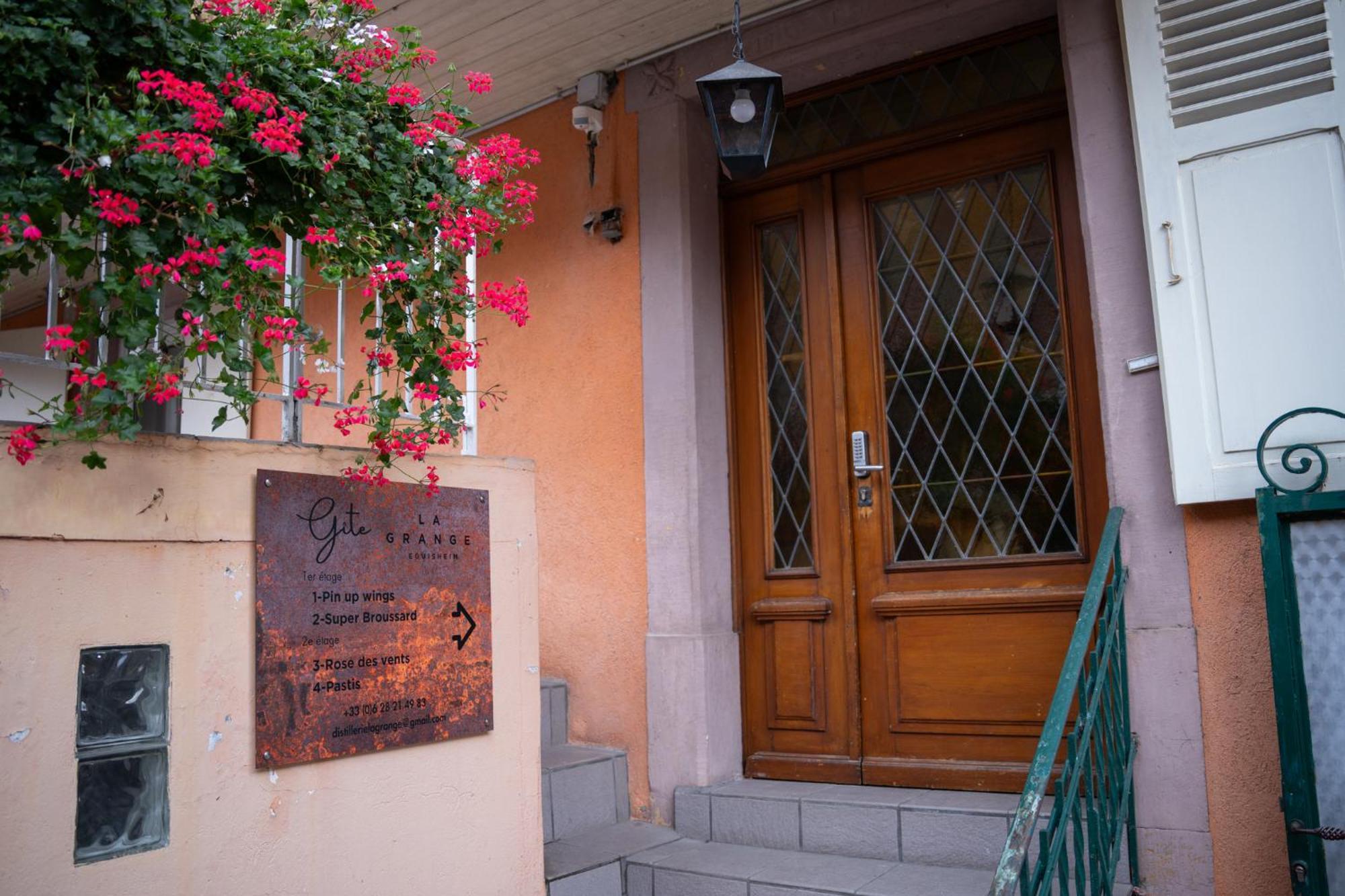 Chambre Rose Des Vents エーグイスハイム エクステリア 写真
